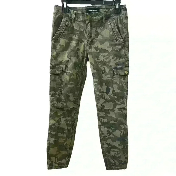Ashley Mason Denim - Ashley Mason Camo Cargo Pants, Size 13/31 Juniors